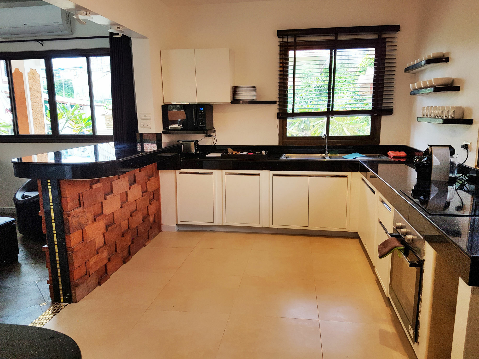 Hideland - The Luxury Tropical Villa Pattaya Luaran gambar