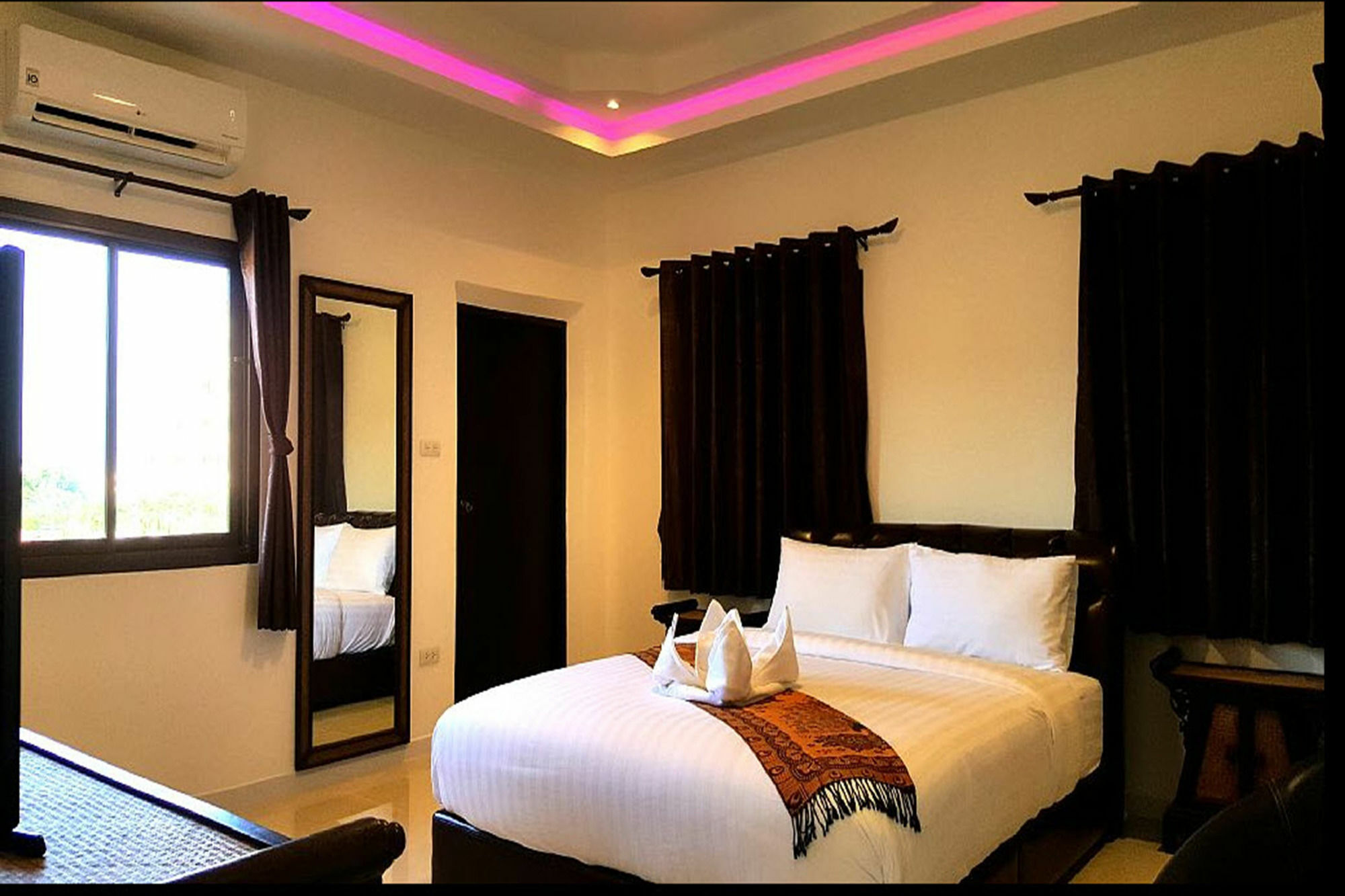 Hideland - The Luxury Tropical Villa Pattaya Luaran gambar