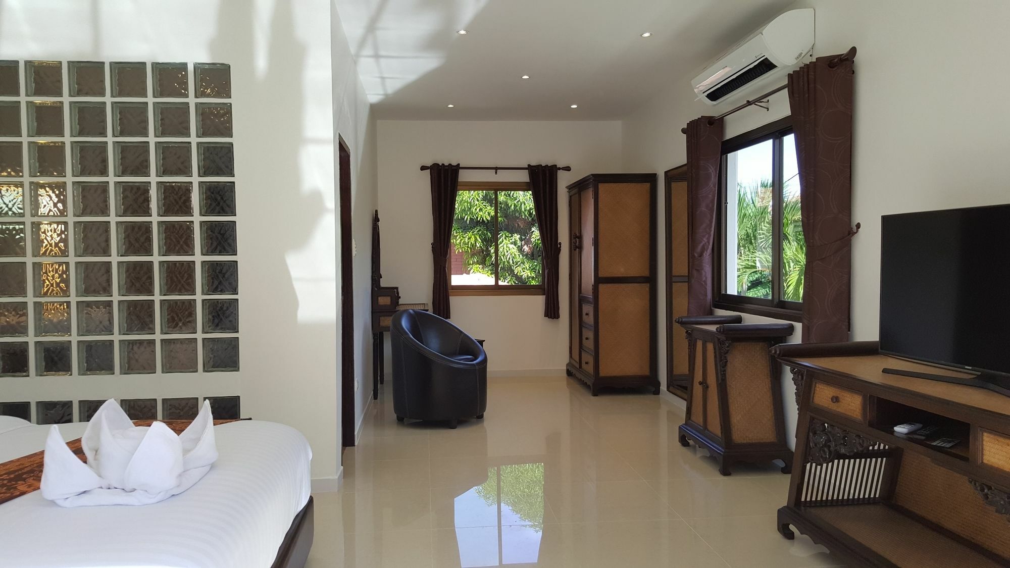 Hideland - The Luxury Tropical Villa Pattaya Luaran gambar